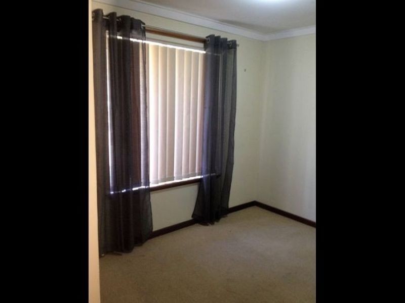 8 Ricketts Way, Rockingham WA 6168
