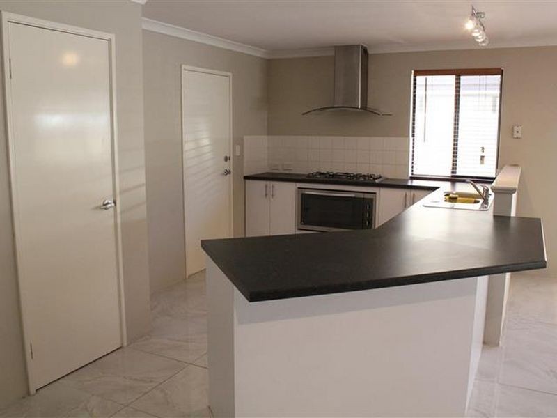 10 Jacksonia Promenade, Success WA 6164