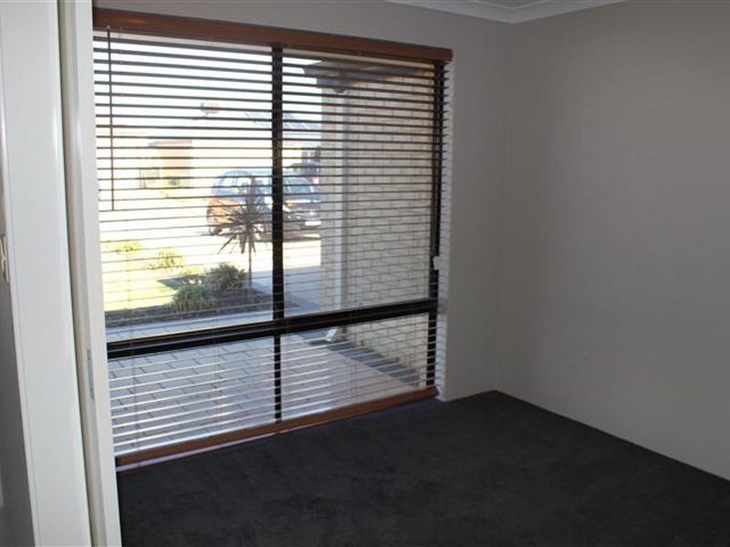 10 Jacksonia Promenade, Success WA 6164