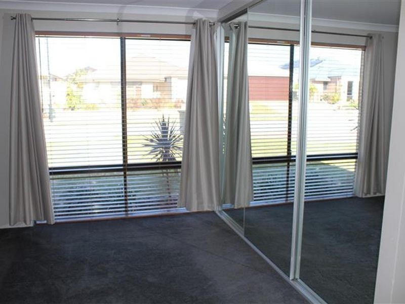 10 Jacksonia Promenade, Success WA 6164