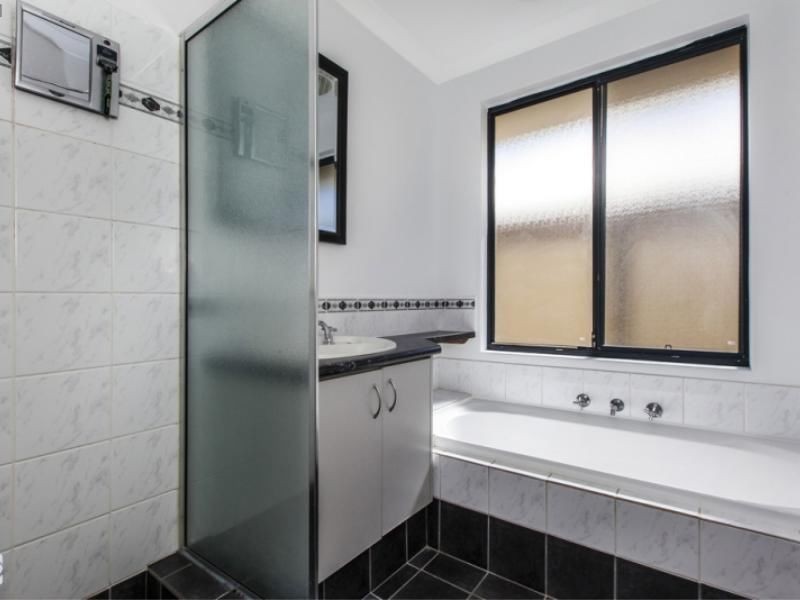 17 Lagrange Street, Success WA 6164