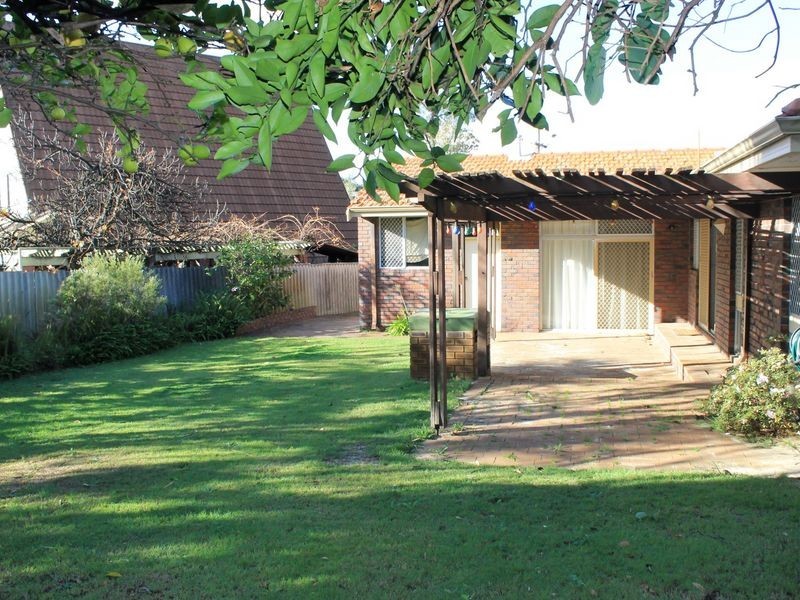 5 Vigors Avenue, Bull Creek WA 6149