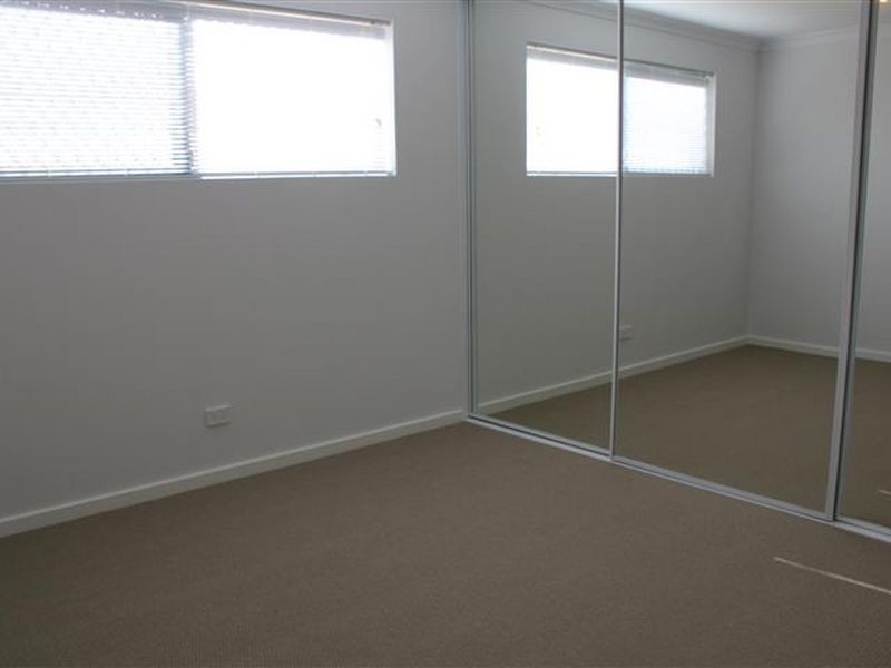 8/44 Sawle Road, Hamilton Hill WA 6163