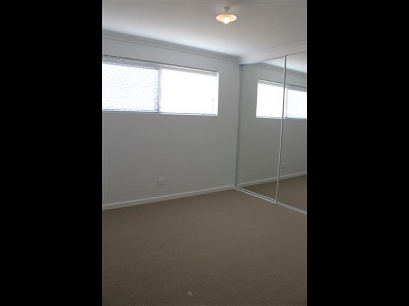 8/44 Sawle Road, Hamilton Hill WA 6163