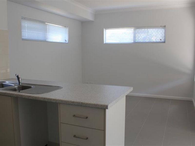 8/44 Sawle Road, Hamilton Hill WA 6163