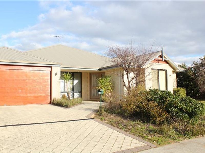 29 Runnymede Gate, Wellard WA 6170
