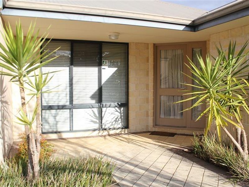 29 Runnymede Gate, Wellard WA 6170