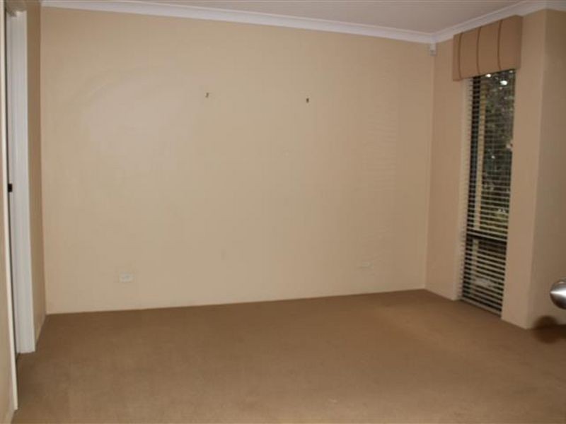 29 Runnymede Gate, Wellard WA 6170