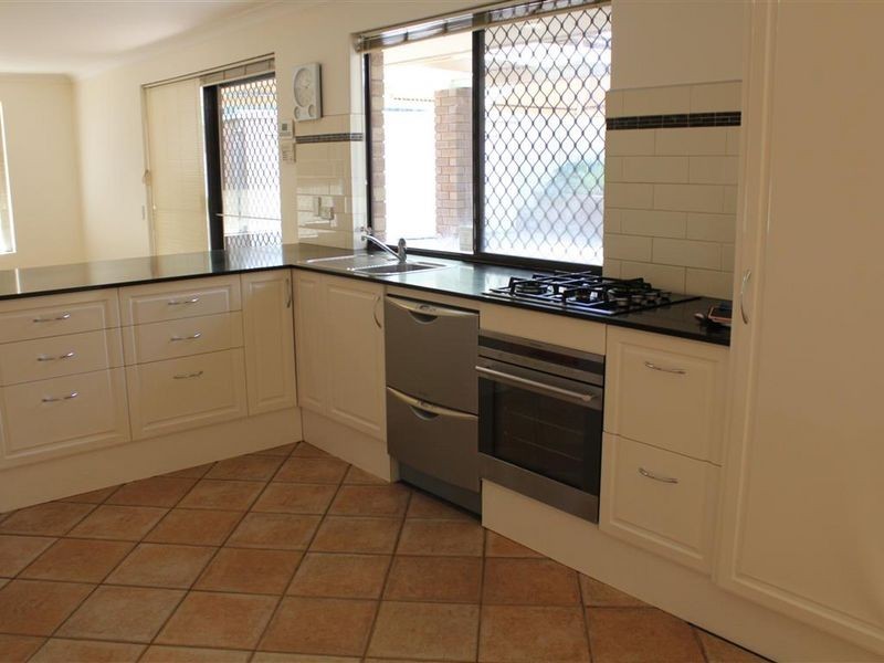 11 Karri Court, Yangebup WA 6164