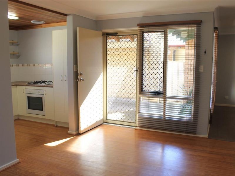 22e Erpingham Road, Hamilton Hill WA 6163