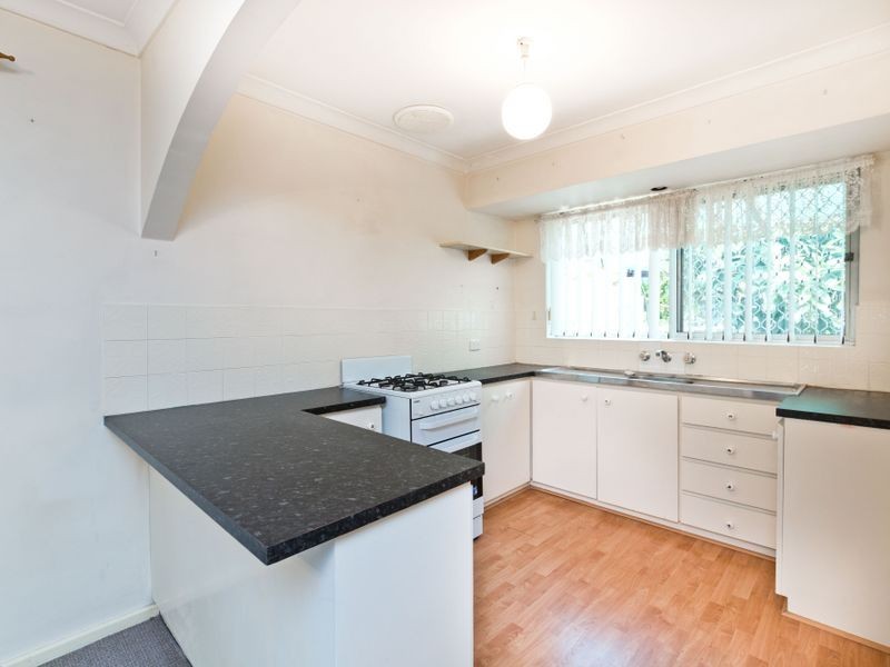 3 Glen Street, Rockingham WA 6168