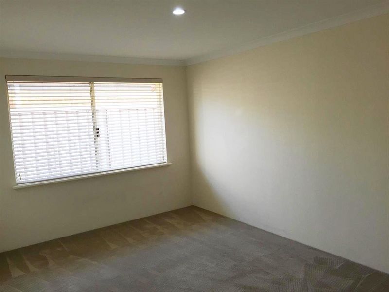 21 Charnley Bend, Success WA 6164