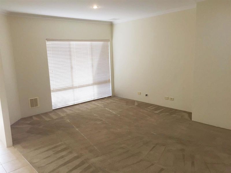 21 Charnley Bend, Success WA 6164