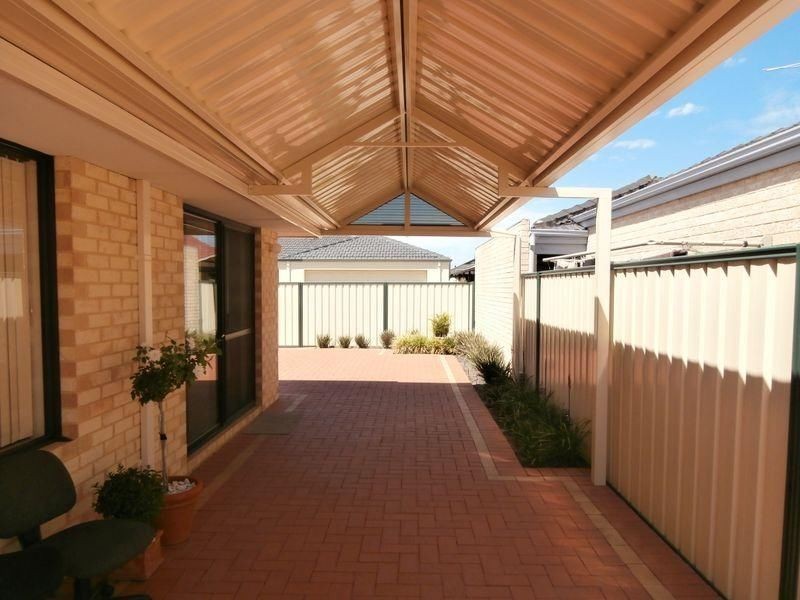 14 Reeves Entrance, Success WA 6164
