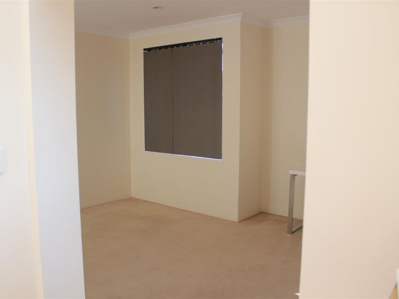10 Terelinck Crescent, Redcliffe WA 6104