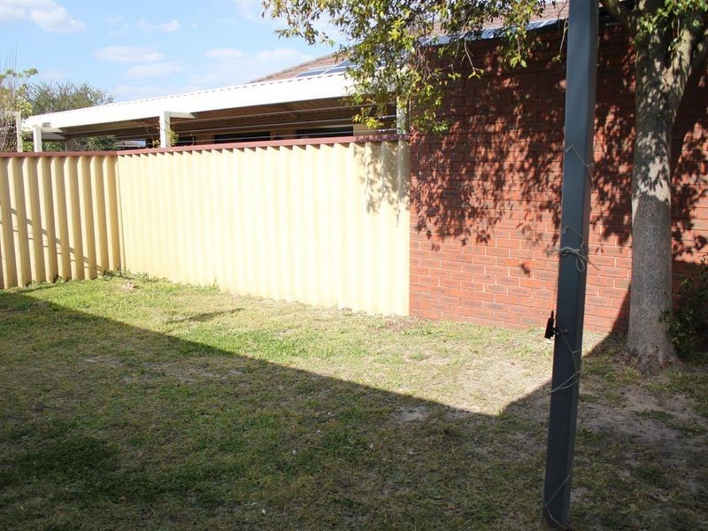 10 Terelinck Crescent, Redcliffe WA 6104