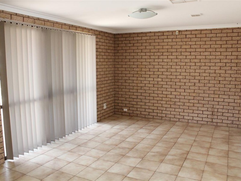 16 Heron Way, Yangebup WA 6164