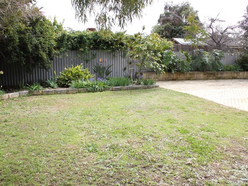 16 Heron Way, Yangebup WA 6164
