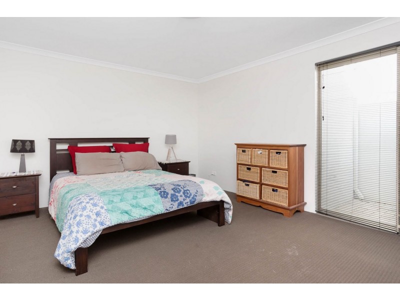 14/1 Humboldt Entrance, Aubin Grove WA 6164