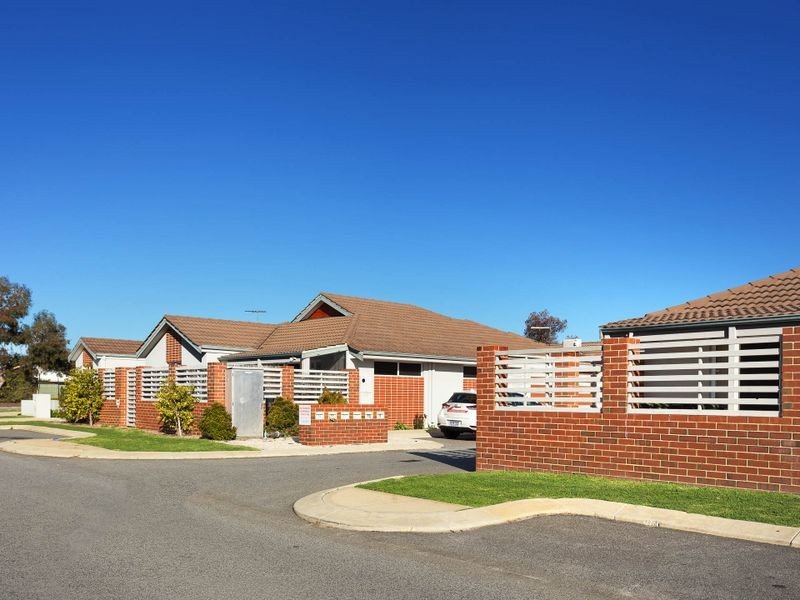 14/1 Humboldt Entrance, Aubin Grove WA 6164