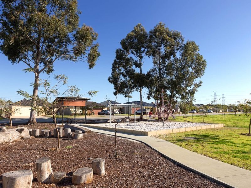 14/1 Humboldt Entrance, Aubin Grove WA 6164