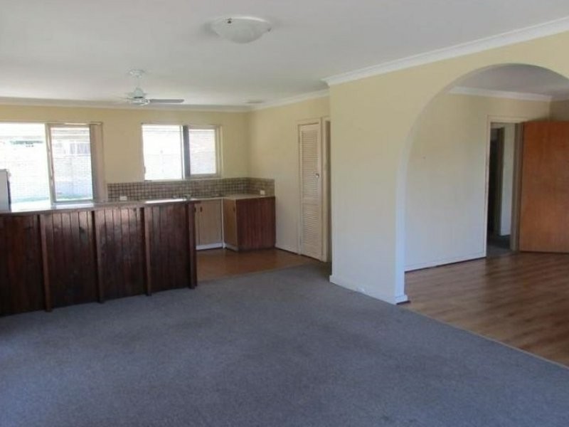 2 Pomfret Road, Spearwood WA 6163