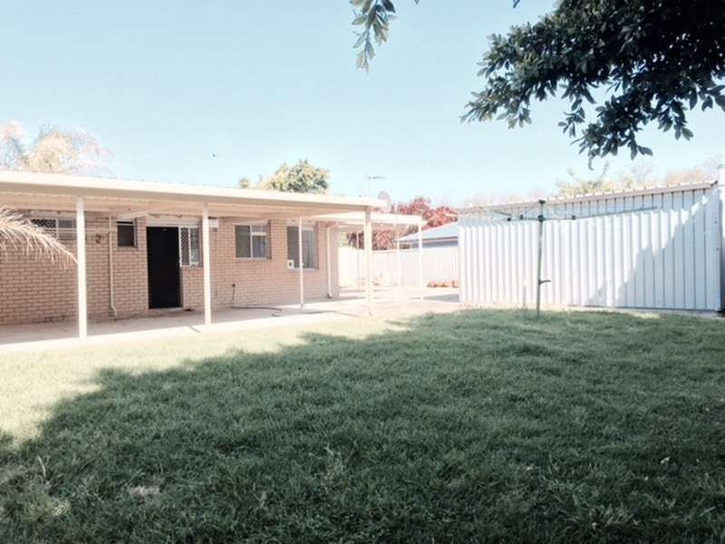 10 Waterton Way, Cooloongup WA 6168