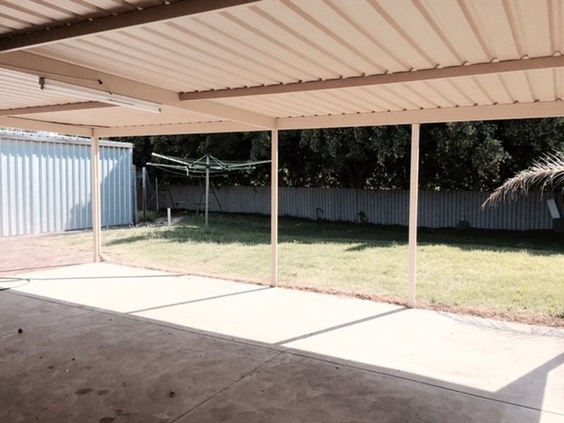 10 Waterton Way, Cooloongup WA 6168