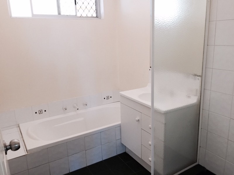 10 Waterton Way, Cooloongup WA 6168