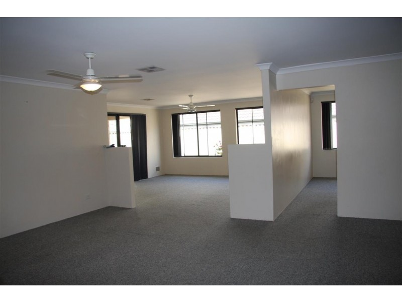 24 Burkett Terrace, Bertram WA 6167