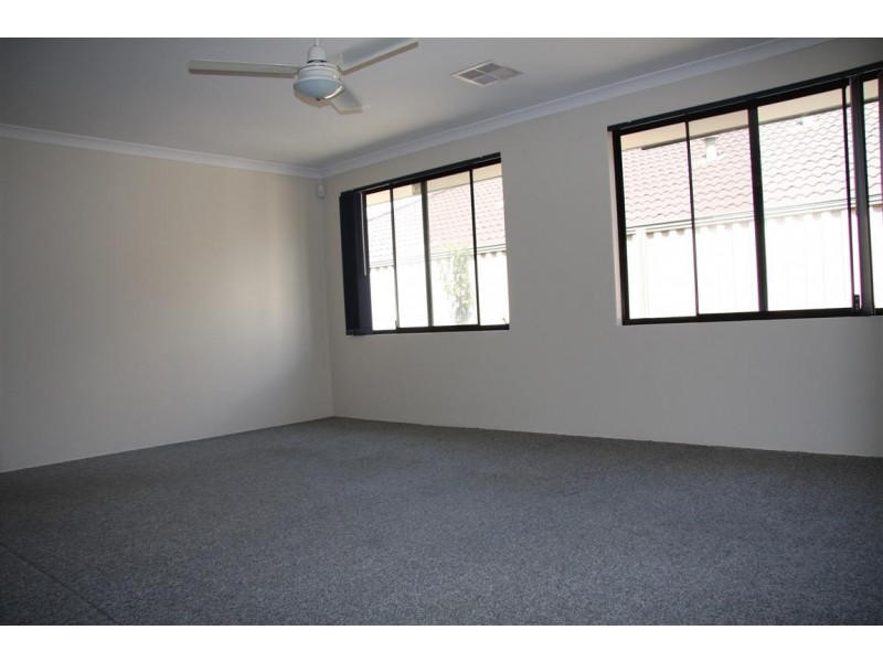 24 Burkett Terrace, Bertram WA 6167