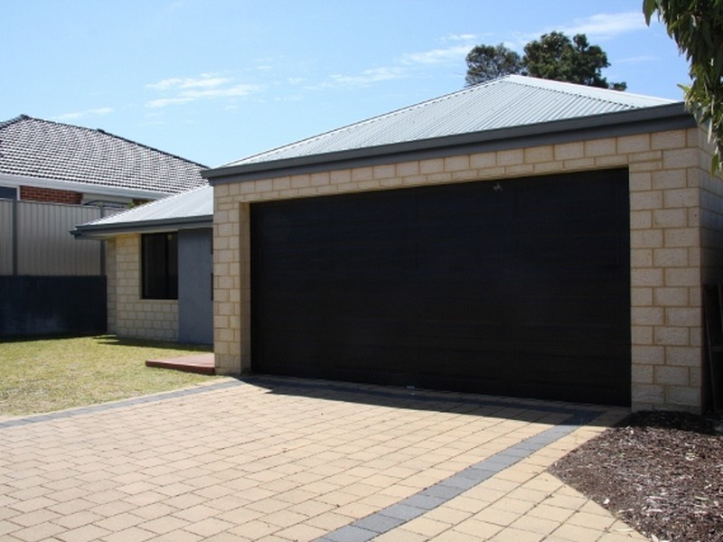 24 Burkett Terrace, Bertram WA 6167