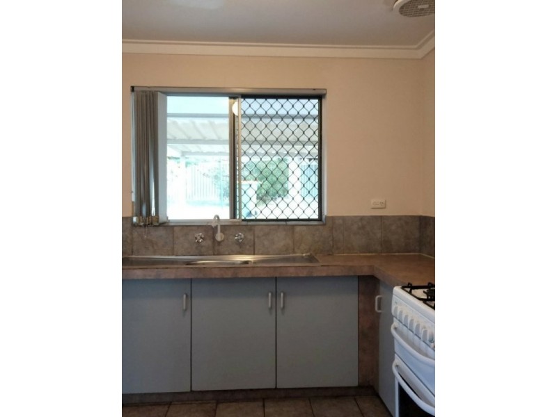 40 Sulphur Road, Parmelia WA 6167