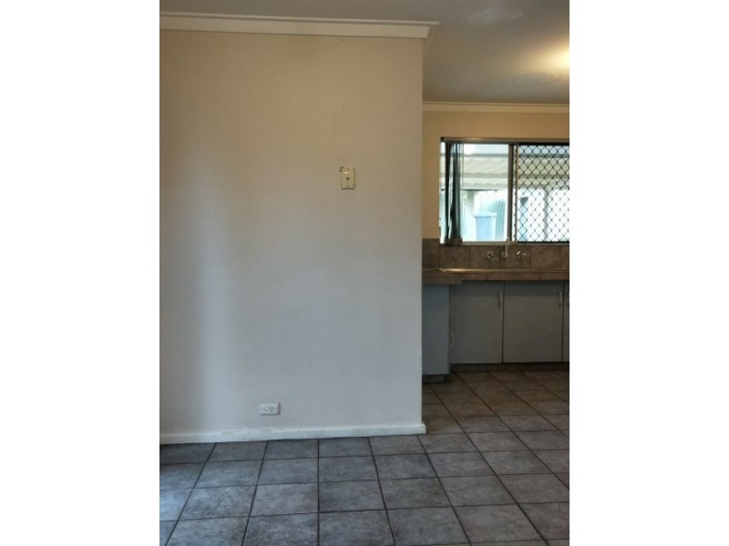 40 Sulphur Road, Parmelia WA 6167