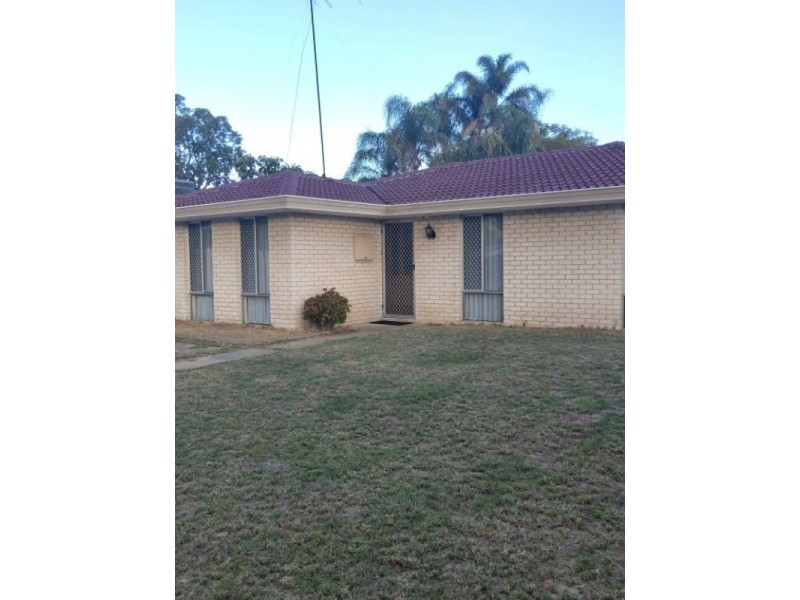 40 Sulphur Road, Parmelia WA 6167