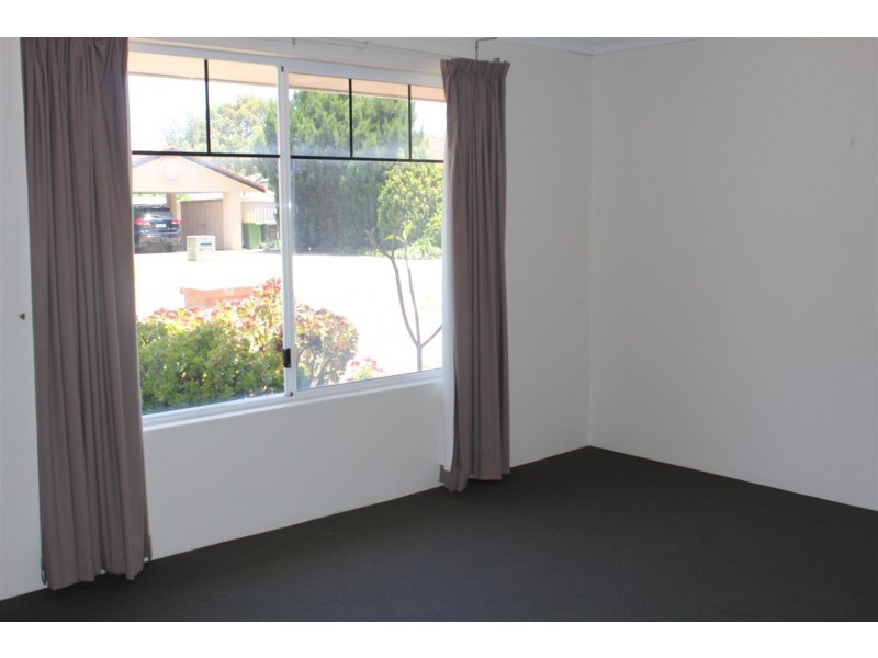 6 Naylor Close, Atwell WA 6164