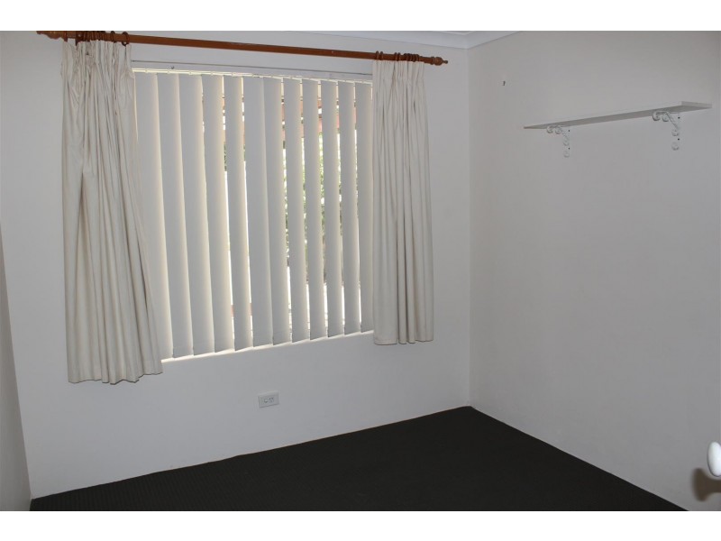 6 Naylor Close, Atwell WA 6164