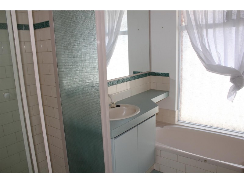 6 Naylor Close, Atwell WA 6164