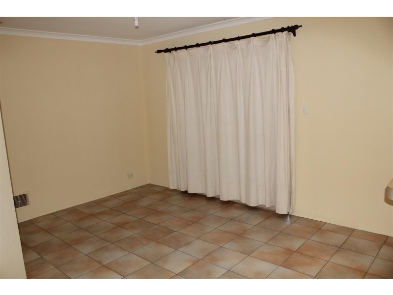 24 Strawberry Drive, Seville Grove WA 6112