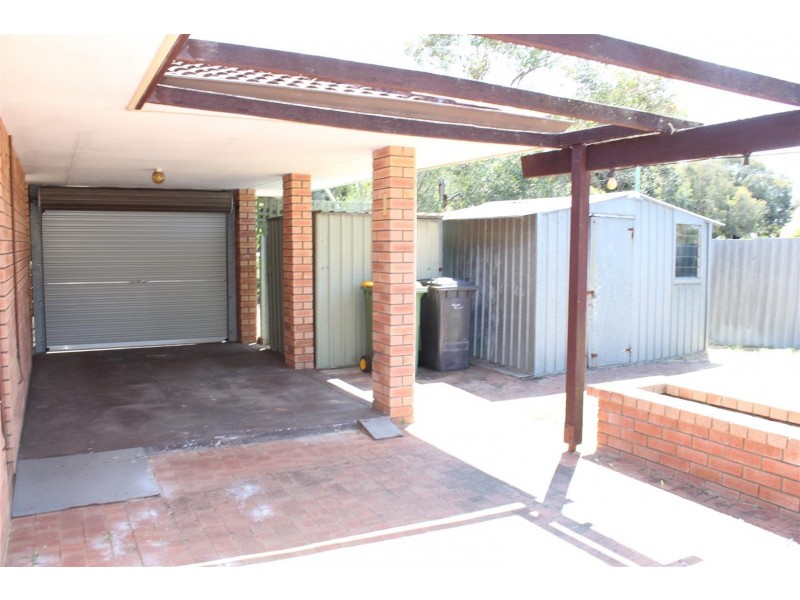 24 Strawberry Drive, Seville Grove WA 6112