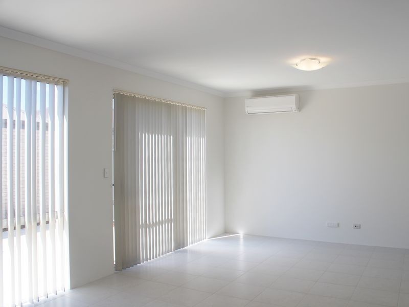 6 Boas Lane, Piara Waters WA 6112