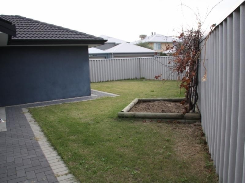 20 Maverick Promenade, Shoalwater WA 6169