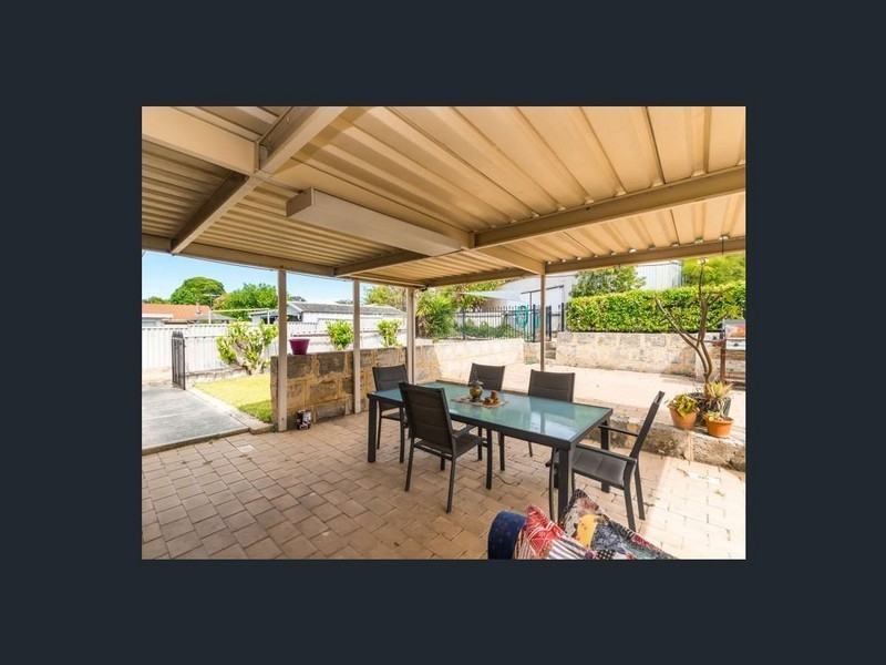 32 Archidamus Loop, Coolbellup WA 6163