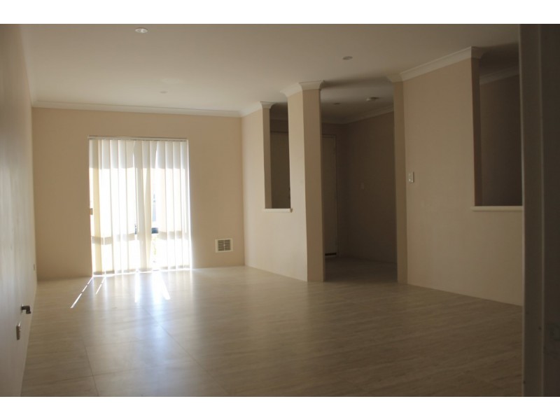 8 Ellery Court, Success WA 6164