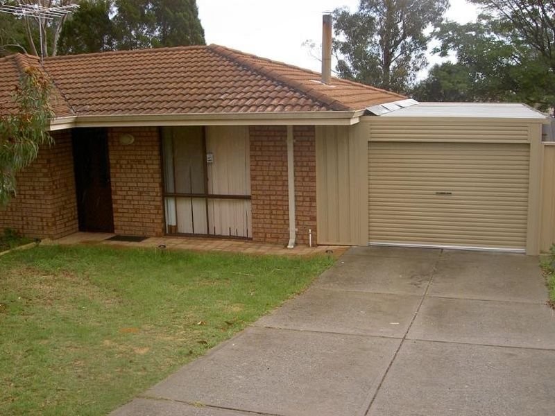 12 Kemmish Way, Parmelia WA 6167