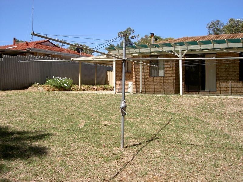 12 Kemmish Way, Parmelia WA 6167