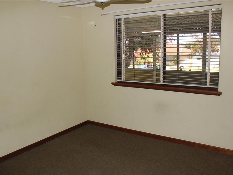 8 Graham Street, Spearwood WA 6163