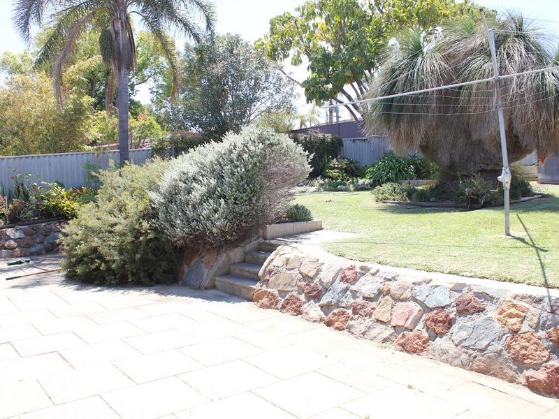 8 Graham Street, Spearwood WA 6163