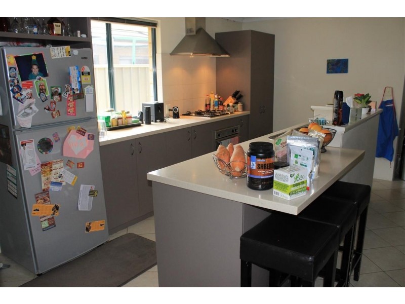 14 Limerick Loop, Wattle Grove WA 6107