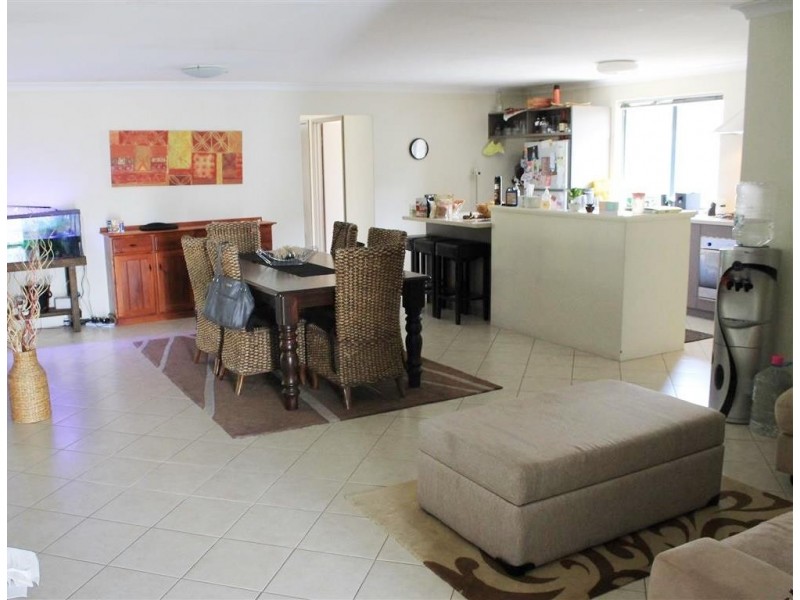 14 Limerick Loop, Wattle Grove WA 6107